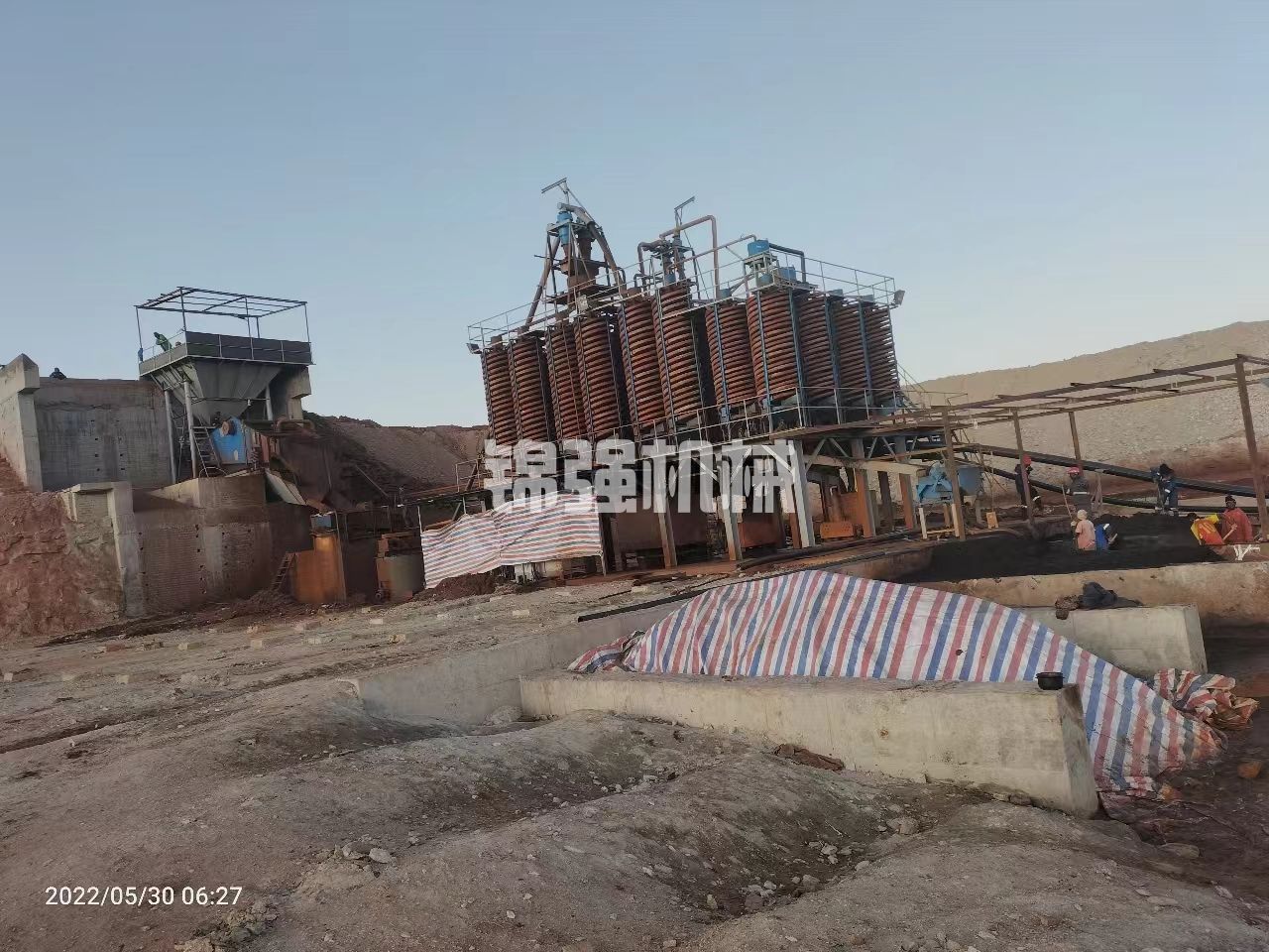 1-24101Q5203YK.jpg